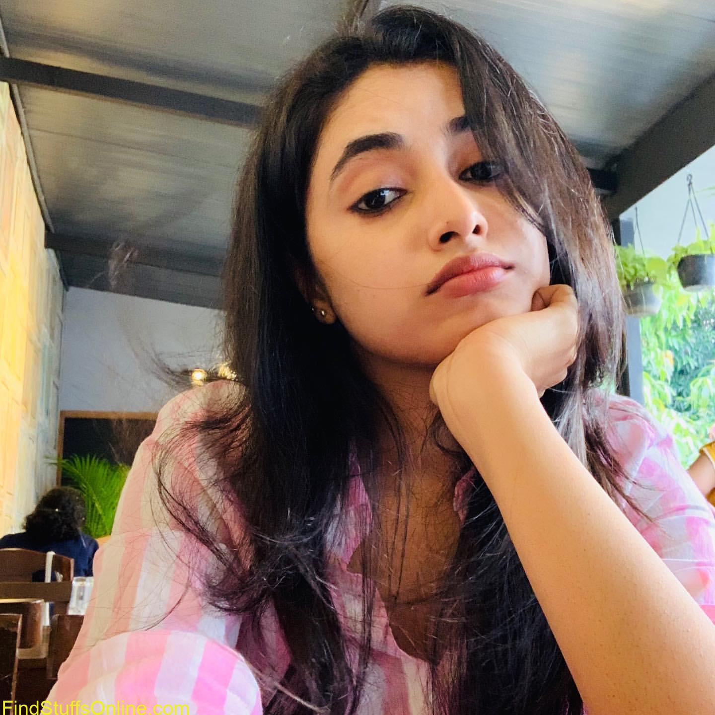 Priyanka Mohan Hot Images