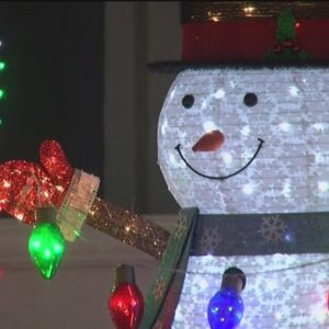 Christmas light display at Southwest Bakersfield home offers break from difficult year