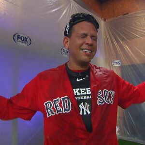 David Ortiz gives Alex Rodriguez a champagne shower while wearing a Red Sox jersey | FOX MLB