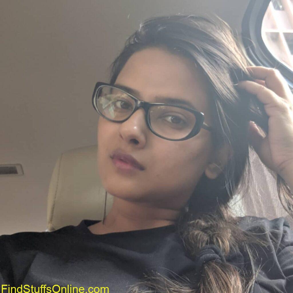 images of kratika sengar 32