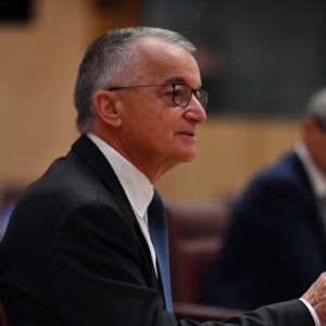 Senior ministers told AusPost chair to consider ‘standing aside’ Holgate