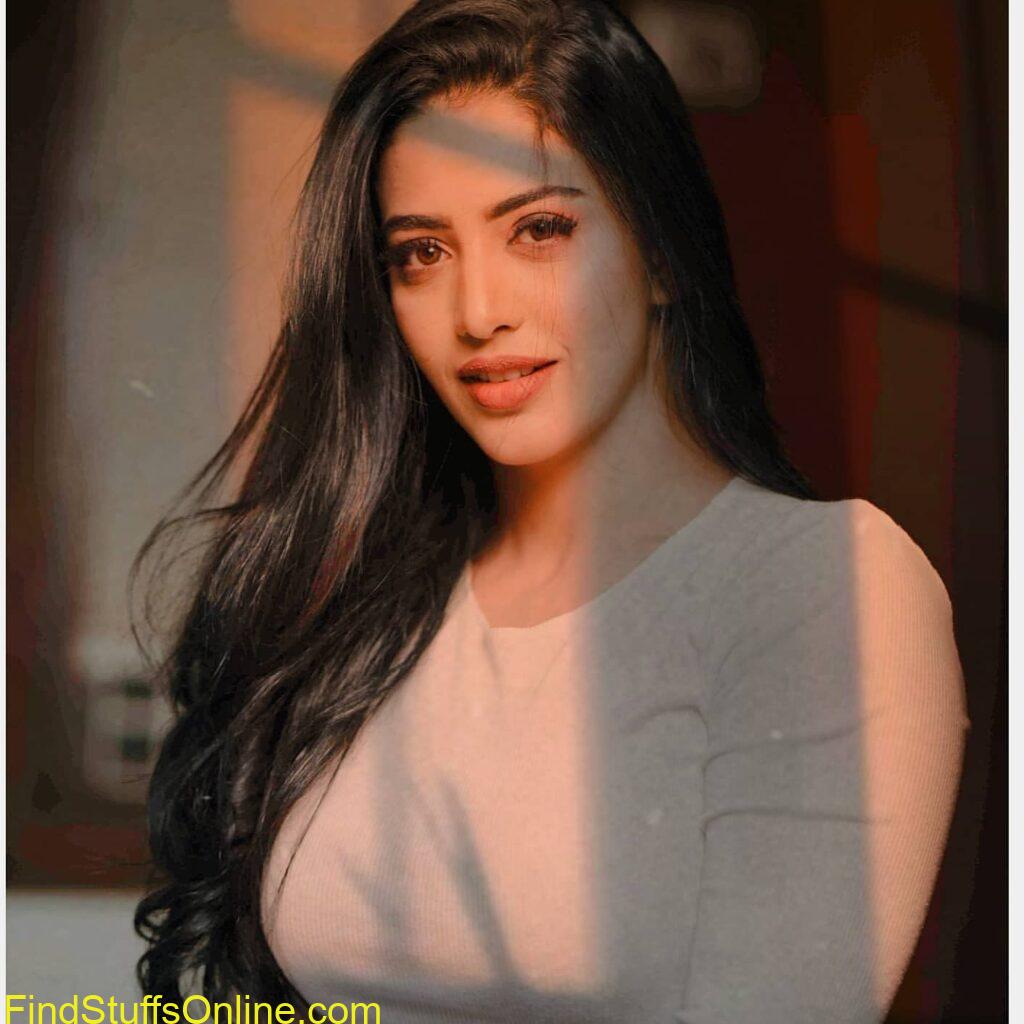 daksha nagarkar hot images 10
