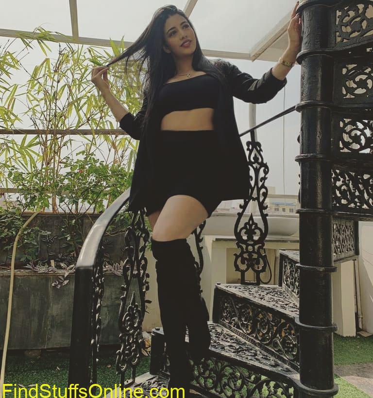 daksha nagarkar hot images 16