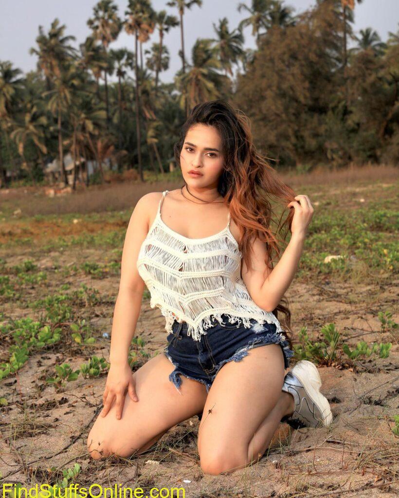 Prajakta Dusane Hot Images 1 prajakta dusane hot images 34