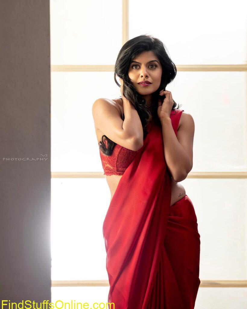 singer swagatha krishnan hot images 4