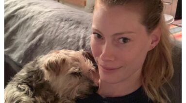 Alyssa Sutherland hot images 7