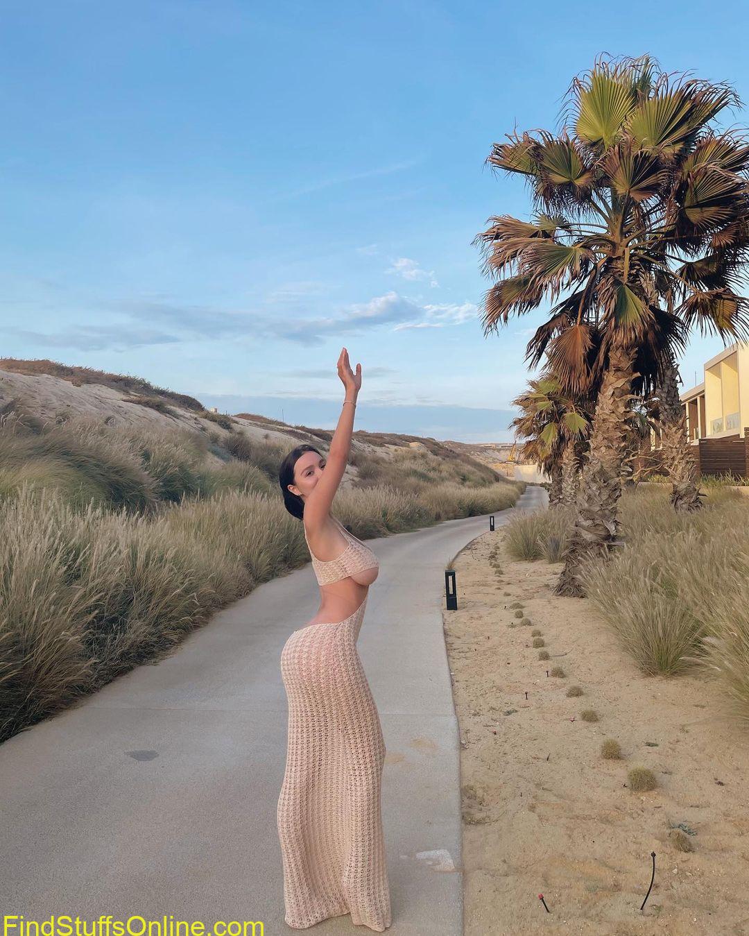 Sophie Mudd hot images 27