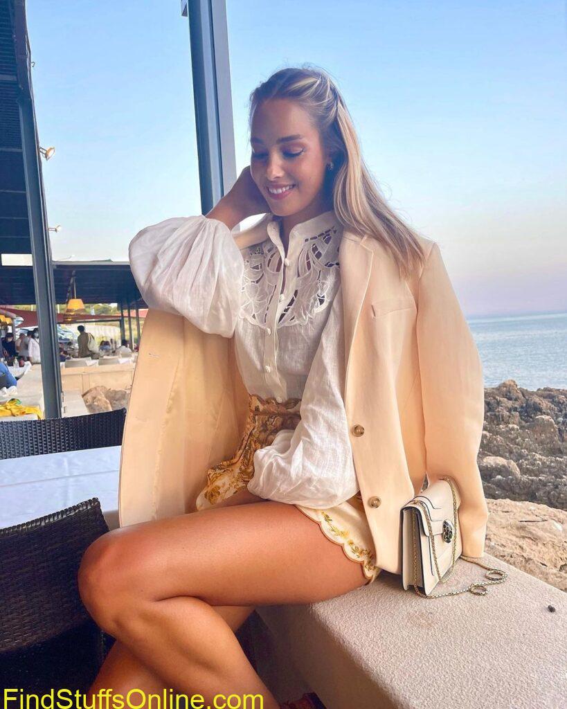 instagram model viky Varga hot images 12 1