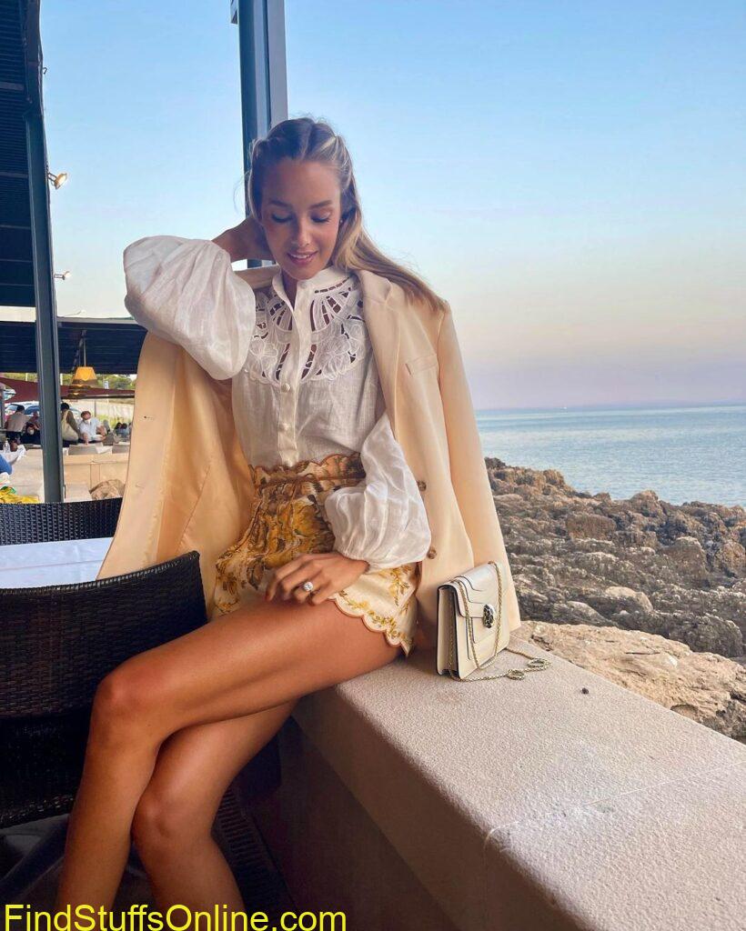instagram model viky Varga hot images 15