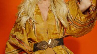 model Florencia Pena hot images 2