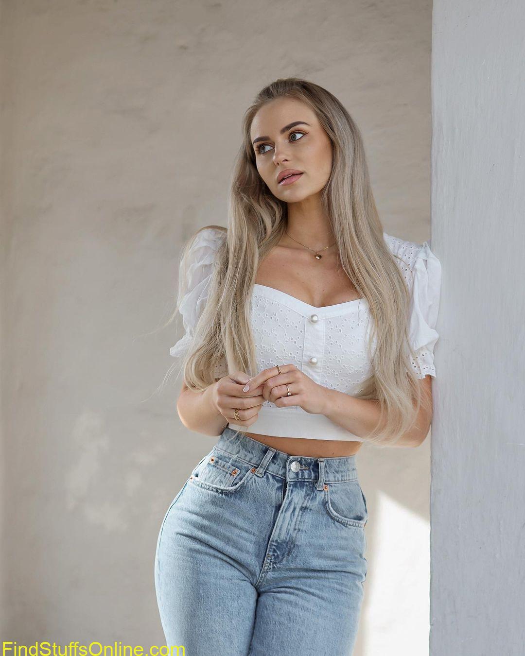 model anna Nystrom hot images 10