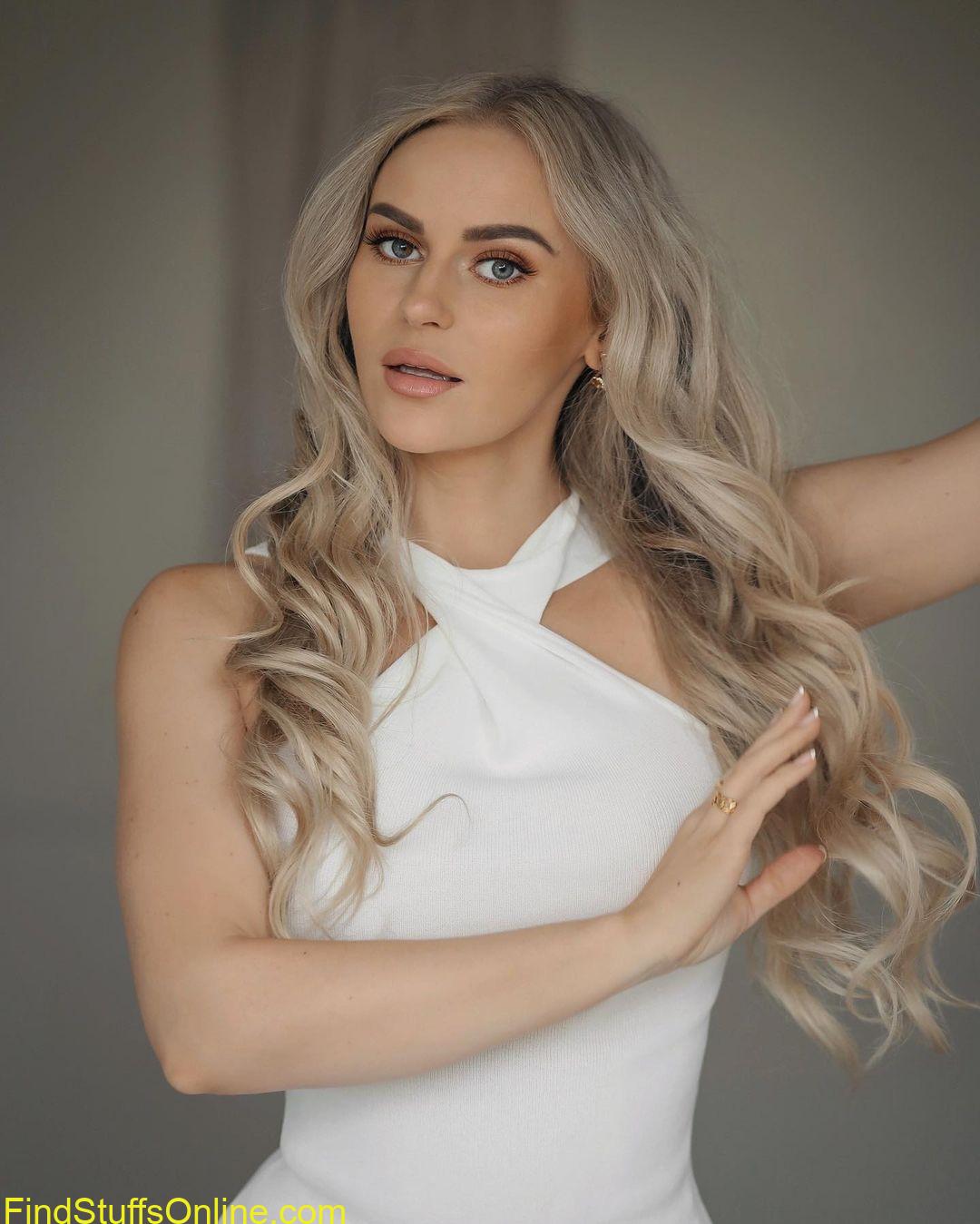 model anna Nystrom hot images 18