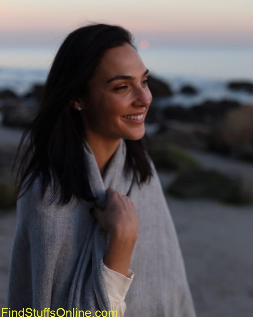 gal Gadot hot images 5
